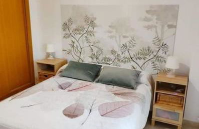 Piso planta baja y gran patio con piscina comunitaria de alquiler temporal - Foto 8