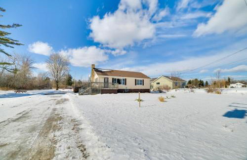 Cozy Tawas City Home with Views of Lake Huron! - Foto 28