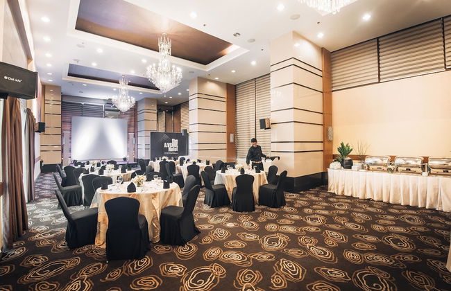 The A. Venue Hotel - Photo 39