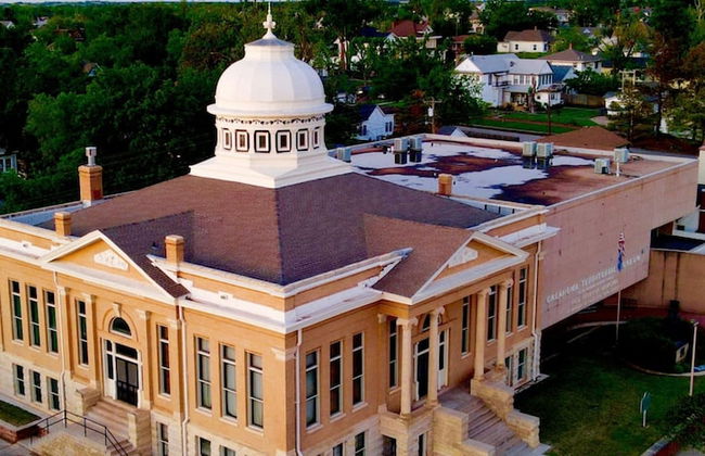 4BR Farmhouse N Po in Spencer - Photo 10