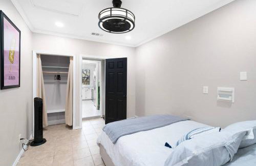 The Corniest Property in Texas ♥ 4 BR ♥ 1/4 Acre ♥ - Foto 39