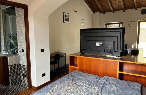 Cozy Apartment Near Lake Como, Sleeps for 2 - Foto 12