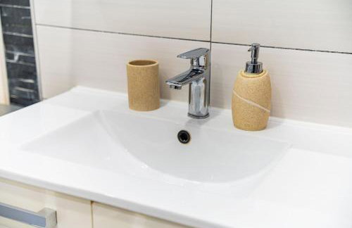 Flexible SelfCheckIns 203 - Zagreb - 2 Bedrooms - Loggia - Foto 16