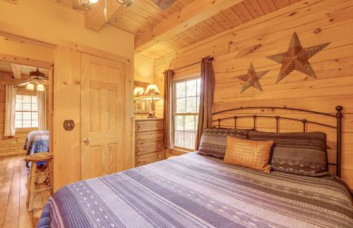 Fire Pit and Porch Warm and Woodsy Rothbury Escape! - Foto 16