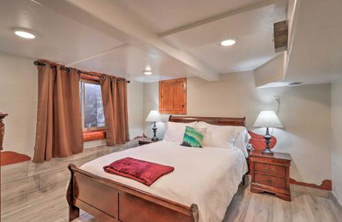 Secluded Cabin with Hot Tub, Game Room and Views! - Foto 24