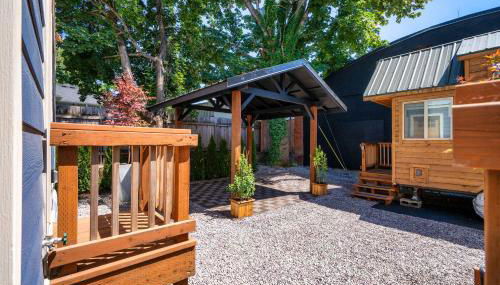 Stay Portland - Restored Farmhouse & Backyard Tiny House Village - Photo 5