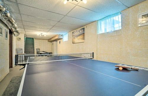 Pet Friendly Home with Hot Tub, Patio and Game Room! - Foto 12