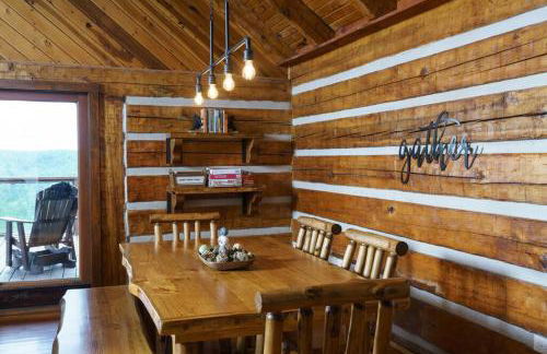 Cliffside Family Retreat with View - Foto 13