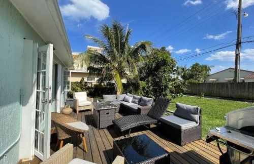 Hot tub, tiki bar, outdoor shower, near Intercoastal Waterway! - Foto 6