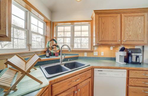 Game Room and Large Yard Vinita Farmhouse! - Foto 8