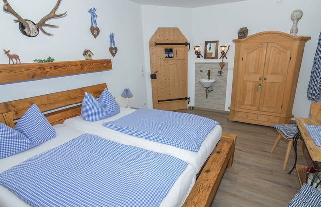 Quaint Holiday Home in Feldwies near Ski Area - Photo 2