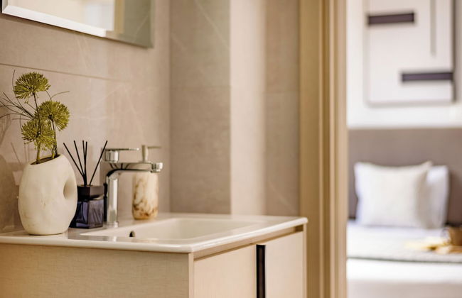 Sanders Eduardovich Limassol - Foto 52