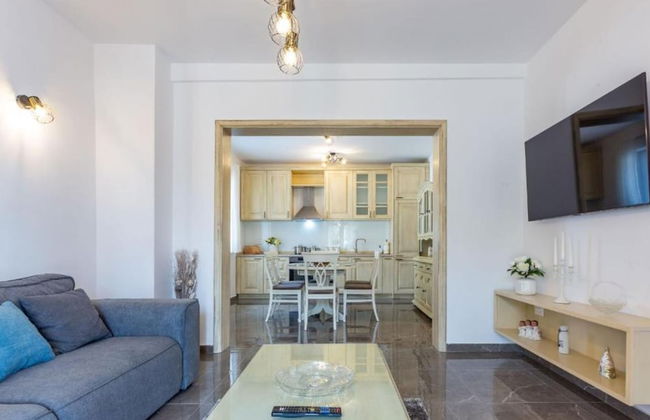 Peaceful Murvica Villa Pool, Garden, and Modern Comfort - Photo 12