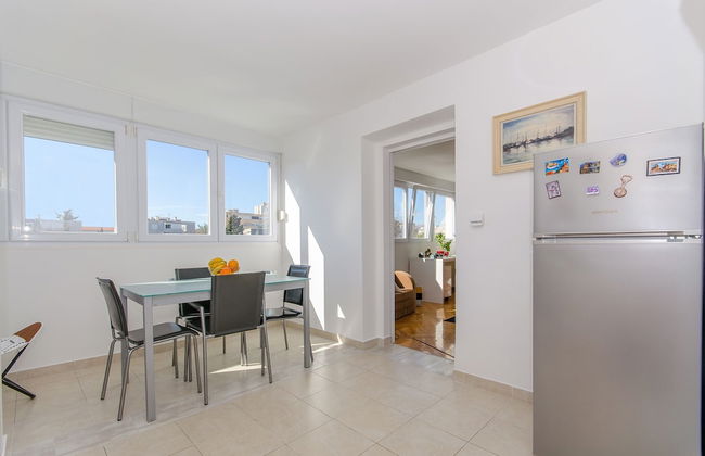 Spacious apartment Neven near center, with two AC units - Foto 2