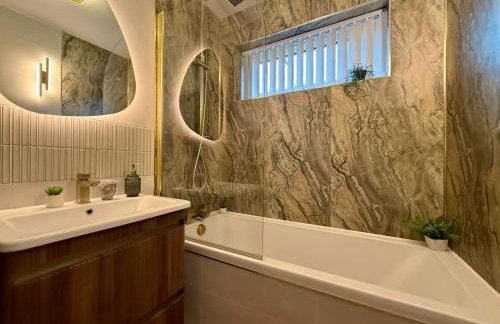 Modern 3 Bedroom Bungalow, EV Friendly, Parking Included - Foto 52