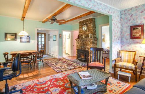 Harbert Cottage with Fire Pit Half Mile to Beach! - Foto 5