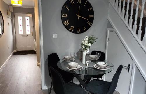 Silverlight's Place - 2BR Home in Central Oldbury - Foto 6