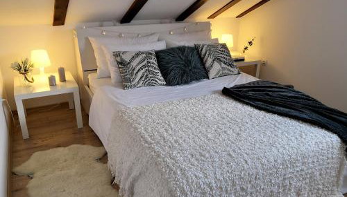 Attic Apartment Iris - Foto 3