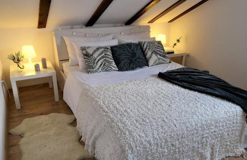 Attic Apartment Iris - Foto 3