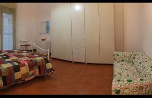 Da noi. Nella città dell'acqua e della pietra. - Foto 3