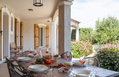 Stylish Villa with Terrace - Foto 31