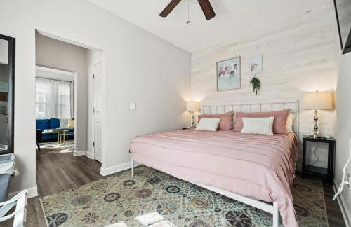 Spring Bungalow - A cozy getaway in downtown Hot Springs! - Foto 14