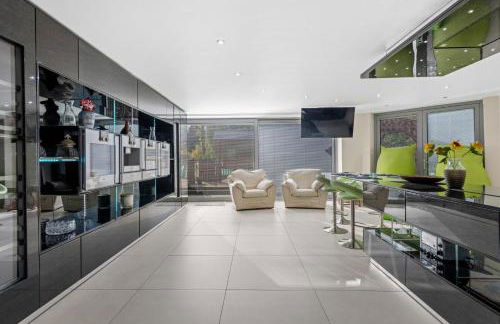 Home with Natural Mineral Spring Water near Stamford - Foto 15