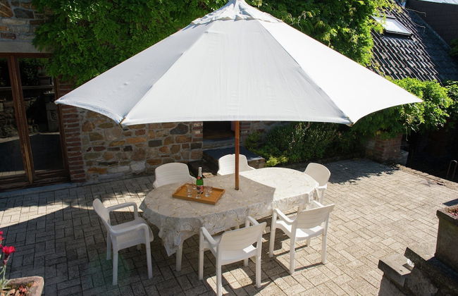 Desnie Farmhouse With Pool - Photo 14