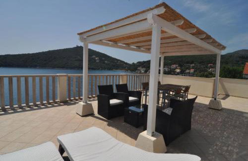 Holiday home Marina- beachfront, sea view and free parking - Photo 24