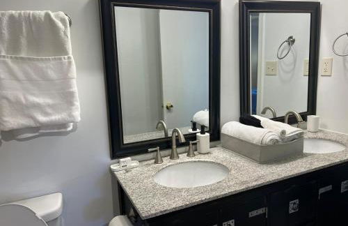 Bright & Comfy 5 star Location Large Deck Oasis - Foto 24