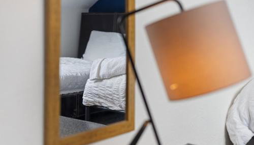 Stylish 2-Bedroom Apartment in Leeds LS12, Perfect for Contractors & Extended Stays-F&K Property - Foto 5, towels