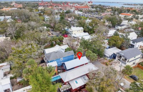 Rare Downtown Oasis | Private Pool + Parking - Foto 13