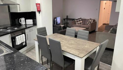 Modern Five Bed Long Stays and Contractors Welcome - Foto 2