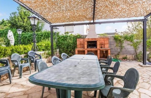 5 Bedroom Stunning Home In Roda De Berà - Foto 14