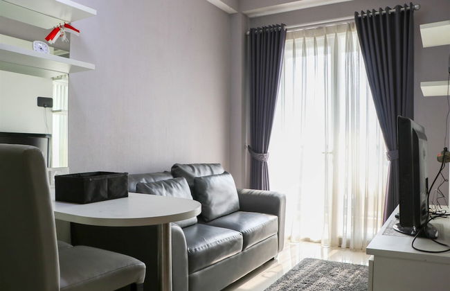 Minimalist And Warm 1Br Signature Park Grande Apartment - Photo 15