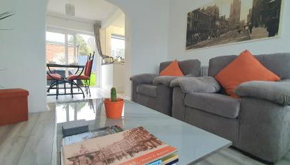 3 bedroom guest House in Brierley hill Contractors & Families Welcome DY5 - Foto 1