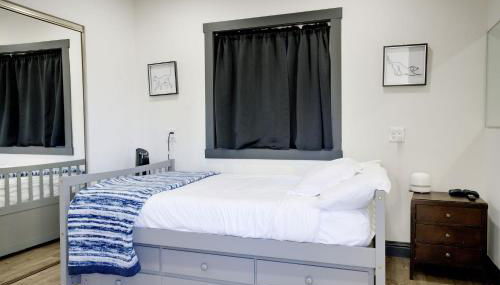 The Black and White House - Foto 3