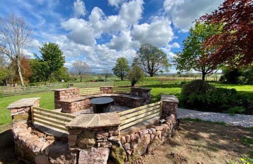 Elegant & spacious farmhouse with wonderful views - Foto 17