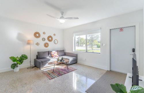 Renovated Apts with Kitchen, Fast WiFi, Smart TV, Roku & Pool Onsite 4 mi to Surfside Beach - Foto 24