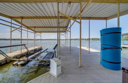 Private Hot Tub and Dock Lakefront Grove Retreat! - Foto 25