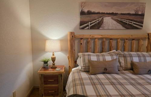 Riverfront Little Red Cabin, World-class Trout Fishing, Views & Boat Access - Foto 11