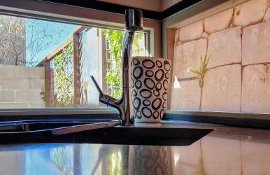 Chic Townhome Retreat nestled Downtown - Foto 19