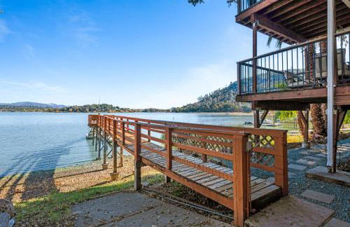 Lakefront, Private dock, ensuite-unit, King bed, Free EV charger, Boat Friendly - Foto 44