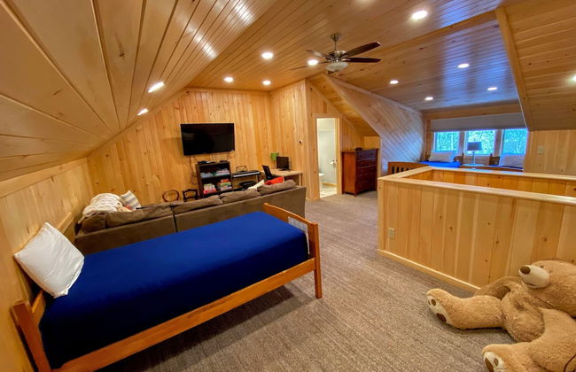 A1 Luxury Bretton Woods Ski-in Ski-out Townhome Next to Beginner ski Area Fast Wifi Keyless Entry - Photo 37