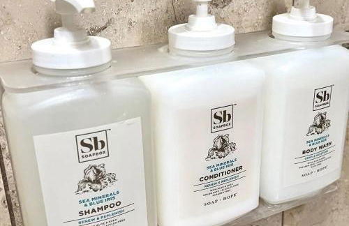 Amazing Beachfront Condo with AC - Photo 20