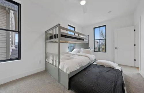 Jungle House Luxury Homes - Columbus Downtown Short North - Near Convention Center & Nationwide Arena - Sleeps up to 15 - Free Parking - Over 5,800 Five Stars - Foto 29