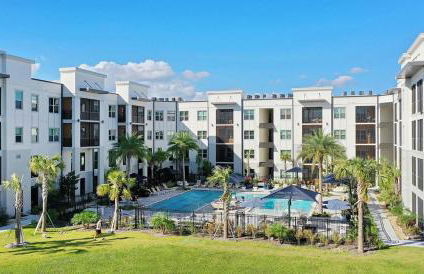 Landing Spectacular 1BD Courtyard Clubhouse - Photo 10