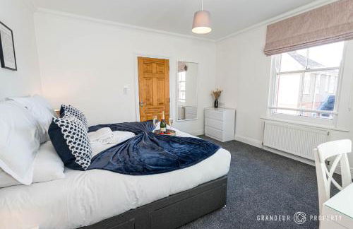 The Westborough Nook by Grandeur Property - Photo 4