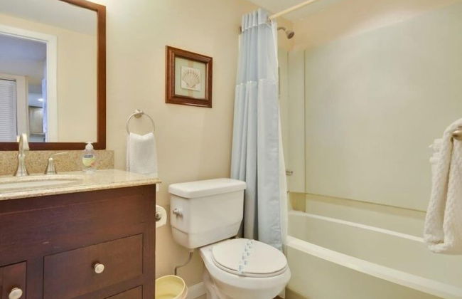 End Unit With Ocean Views And Juliet Balcony. 2 Bedroom Condo by RedAwning - Foto 9