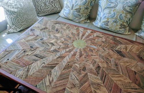 Perfect Location - 4BD,1BA - Restored Redwood Home - Foto 48